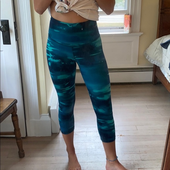 Wave Leggings Cropped - Picture 1 of 2
